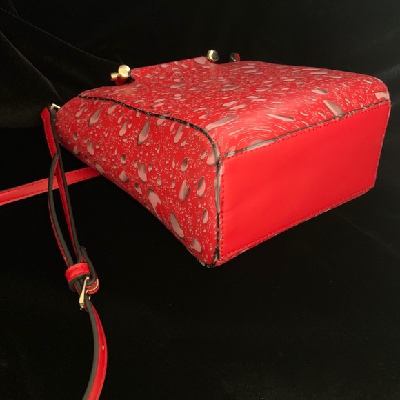 One of a kind HYDROGRAPHIC water droplets red tote - Picture 4 of 7